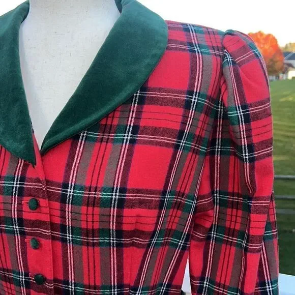 Petite Lanz Made USA Christmas Holiday flannel Vintage nightgown dress Womens 12